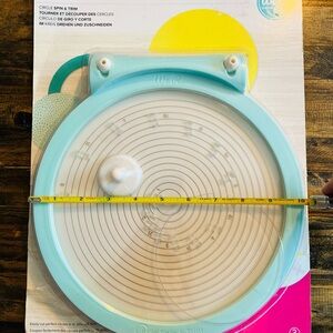 Crafter's Essentials Circle Spin & Trim Tool